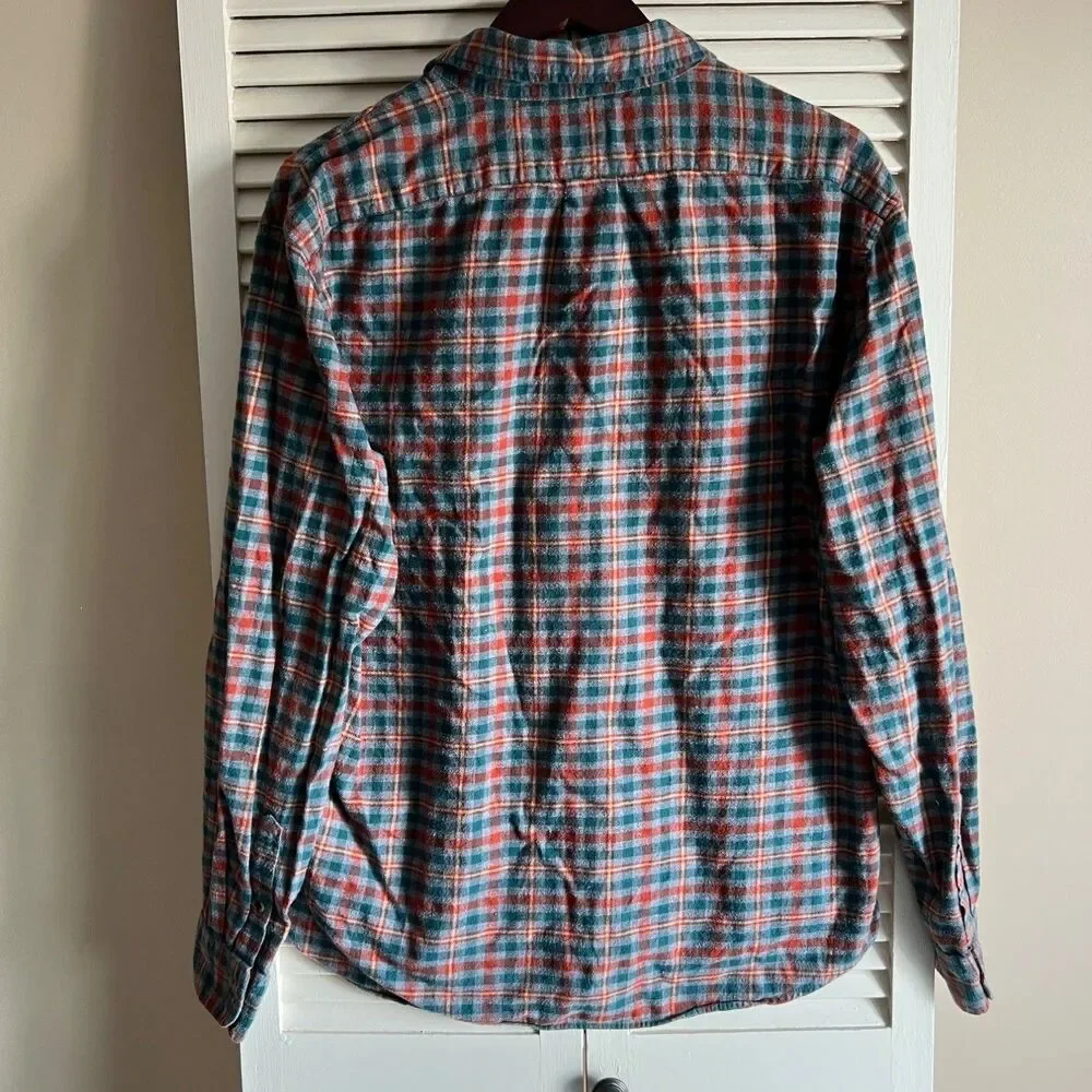 J crew 16inch chest 26 long 22 pit t sleve